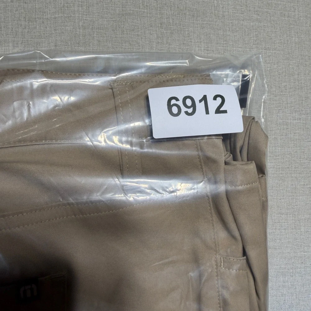 TravisMathew Pants Men 42x32 Khaki Straight Open to Air Golf Performance Chinos